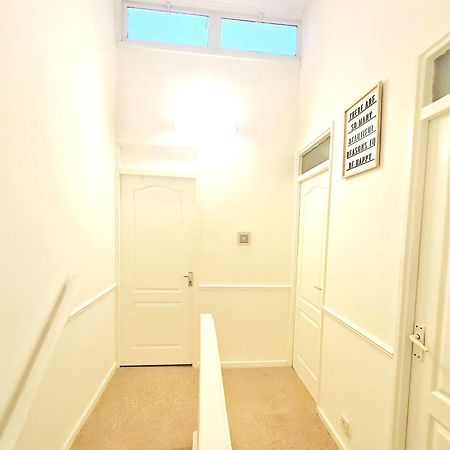 Cosy Luxurious 3 Bedroom House, Free Parking, Free Wifi, Private Garden, Free Netflix Havering Luaran gambar